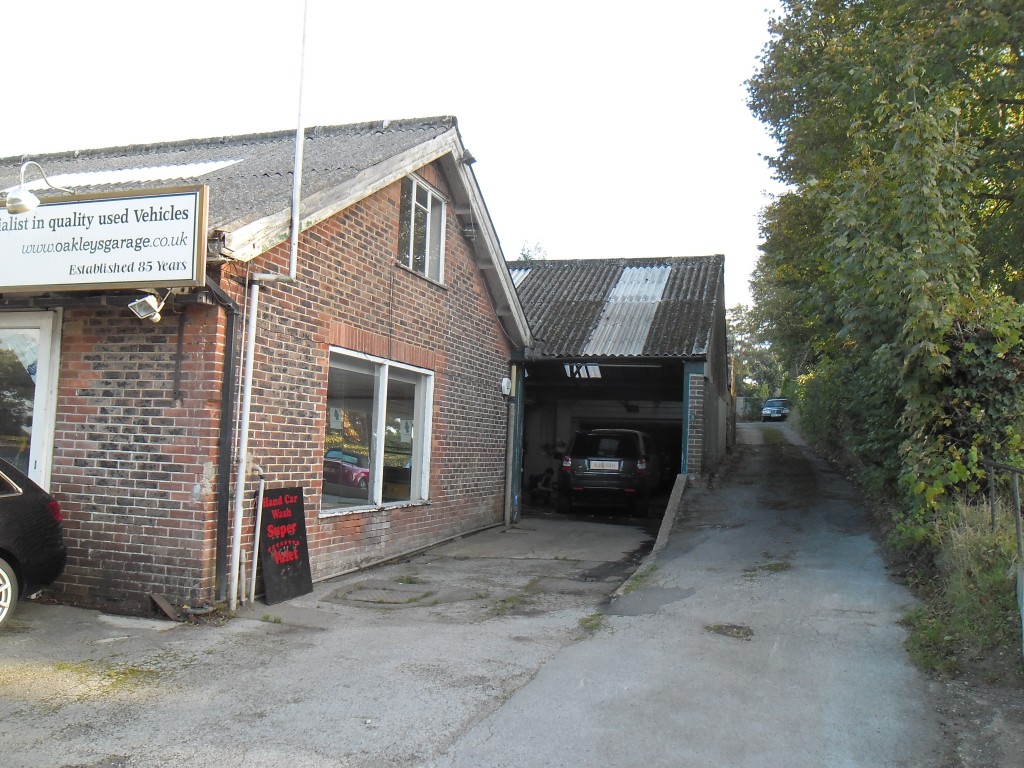 oakleys garage burwash for sale